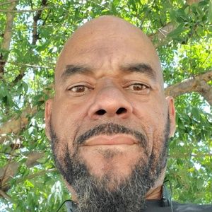 Meet your Posher, Louis